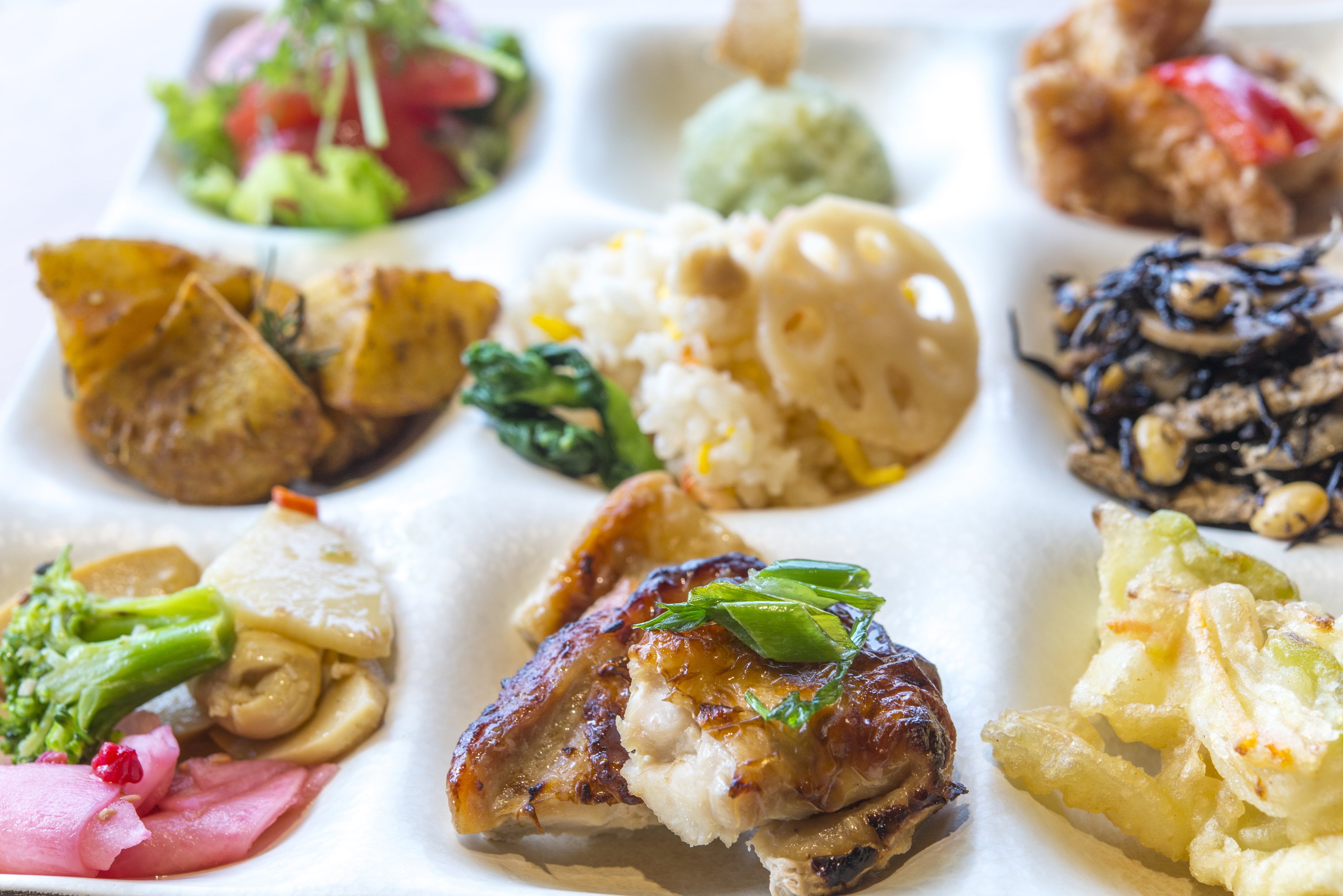 名護のランチ・ディナー・ビュッフェ情報メディア